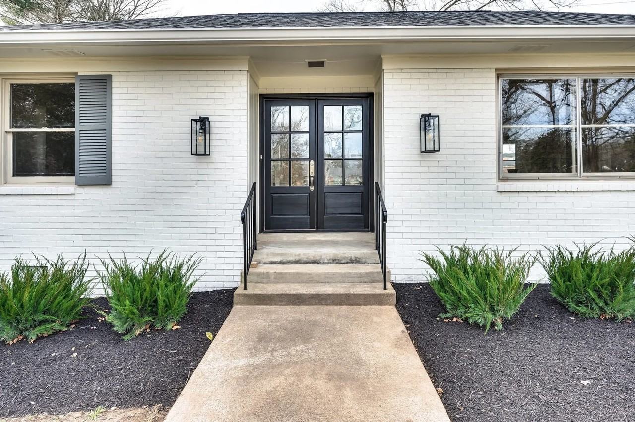 1947 Shamrock Dr - Photo 3 of 50