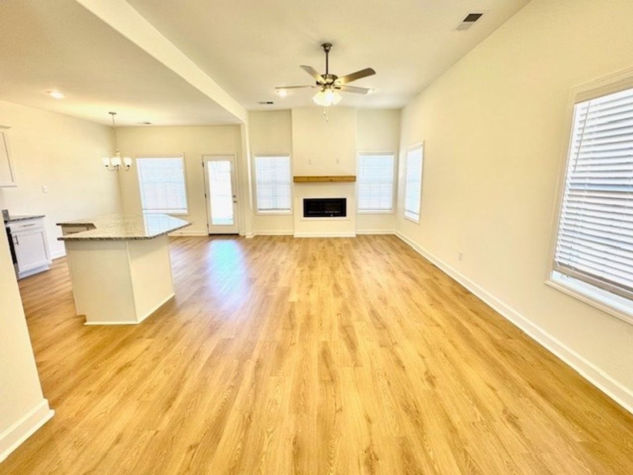 85 Primrose Ln - Photo 2 of 11