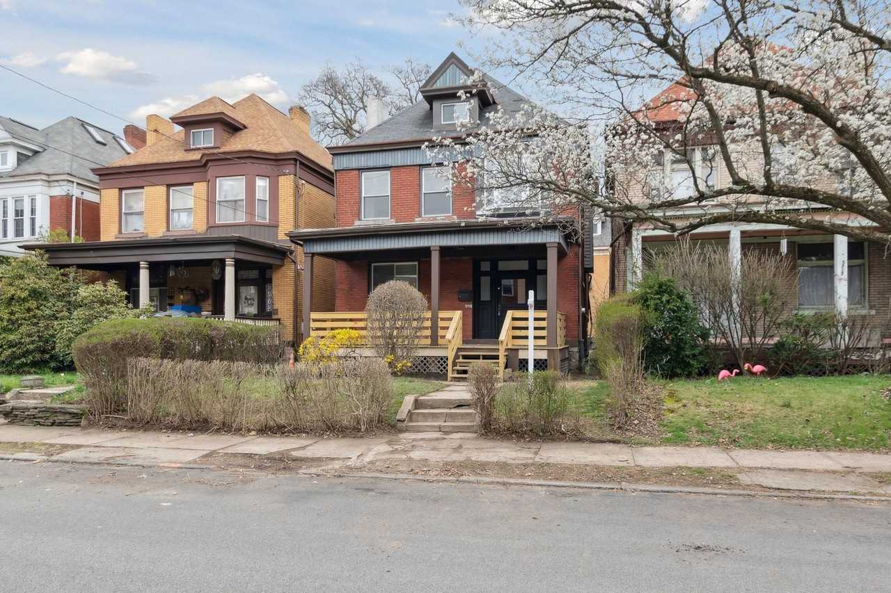 5715 Wellesley Ave - Photo 2 of 27