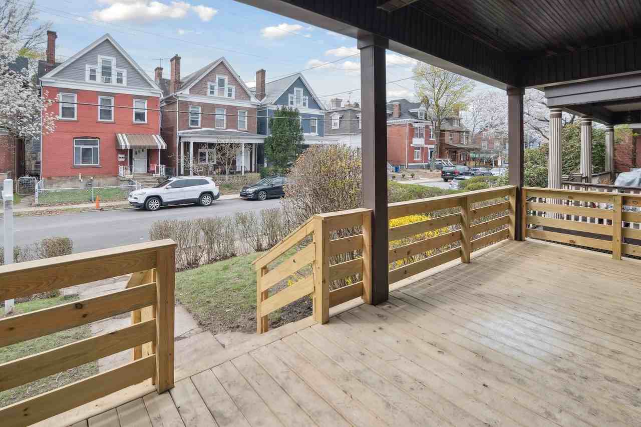 5715 Wellesley Ave - Photo 3 of 27