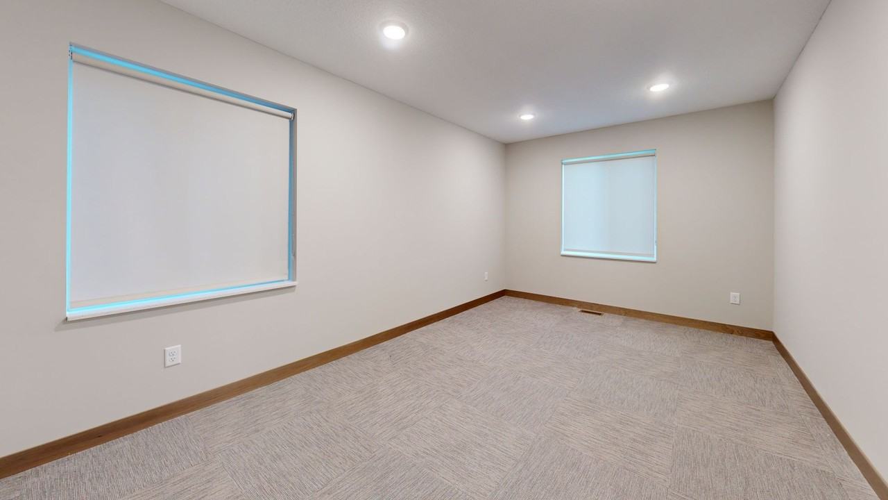 1215 8th St SE (Triplex) - Photo 7 of 25