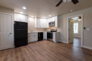 featured image of 613 W Madison St
