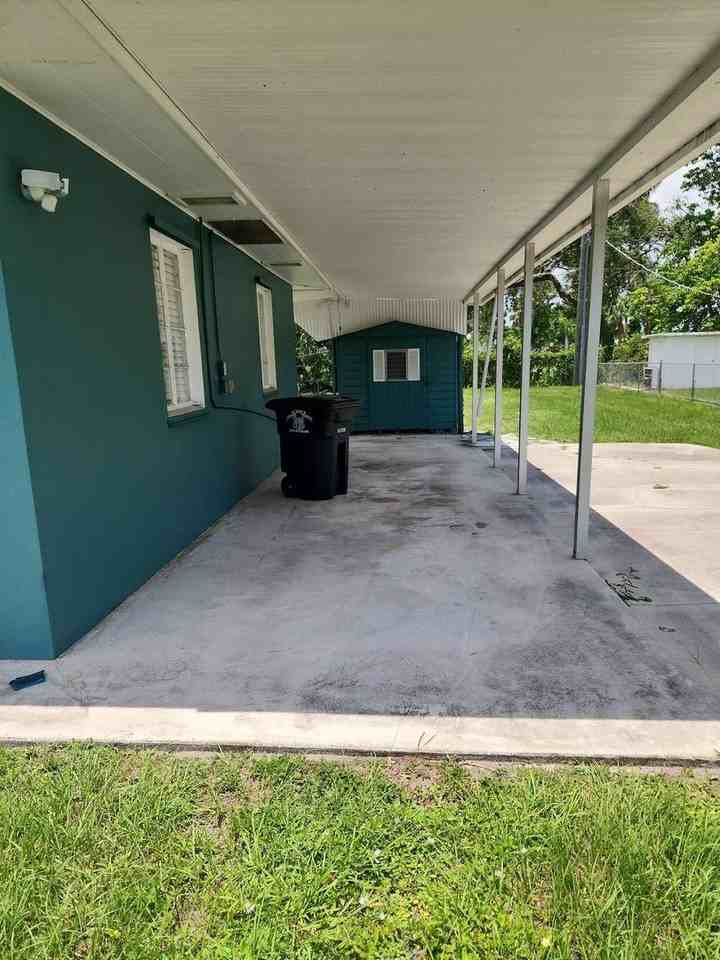 1662 Houston Street - Photo 2 of 26