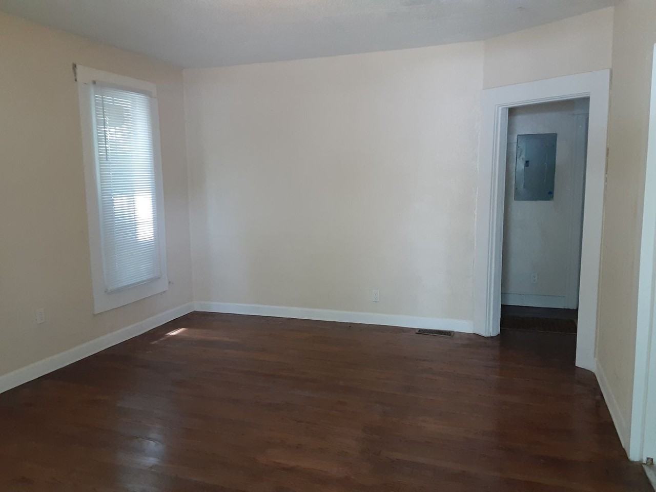 3304 Marshall St - Photo 3 of 16