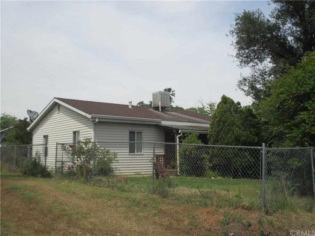 2431 Las Plumas Ave - Photo 2 of 9