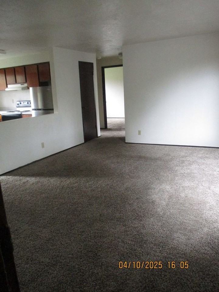 1110 Ruby Ct - Photo 2 of 10