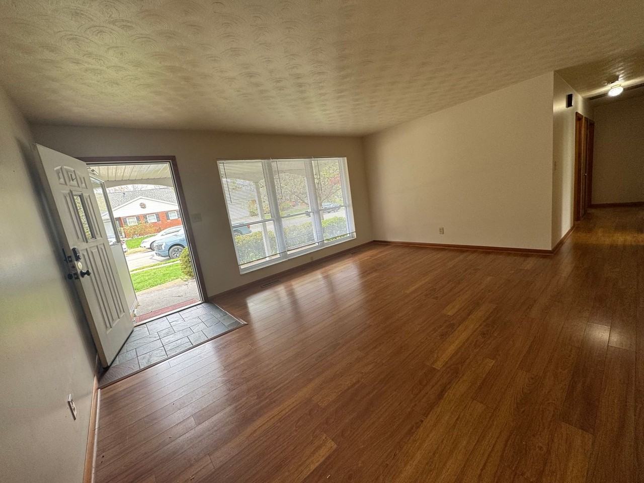 4 Belhaven Dr - Photo 2 of 23