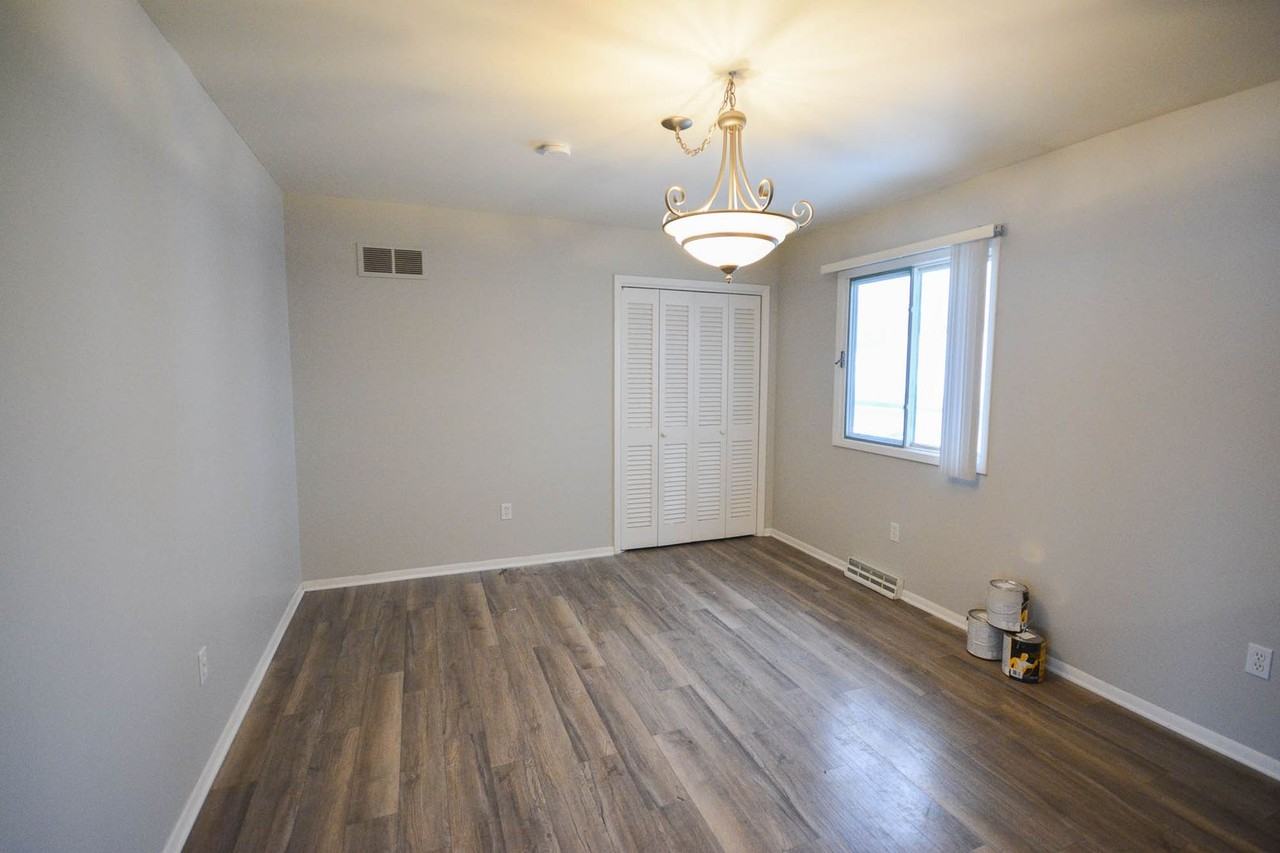 1613 8th Ave Se - Photo 5 of 26