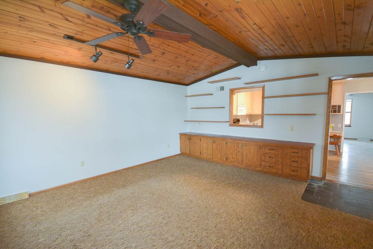 1613 8th Ave Se - Photo 7 of 26