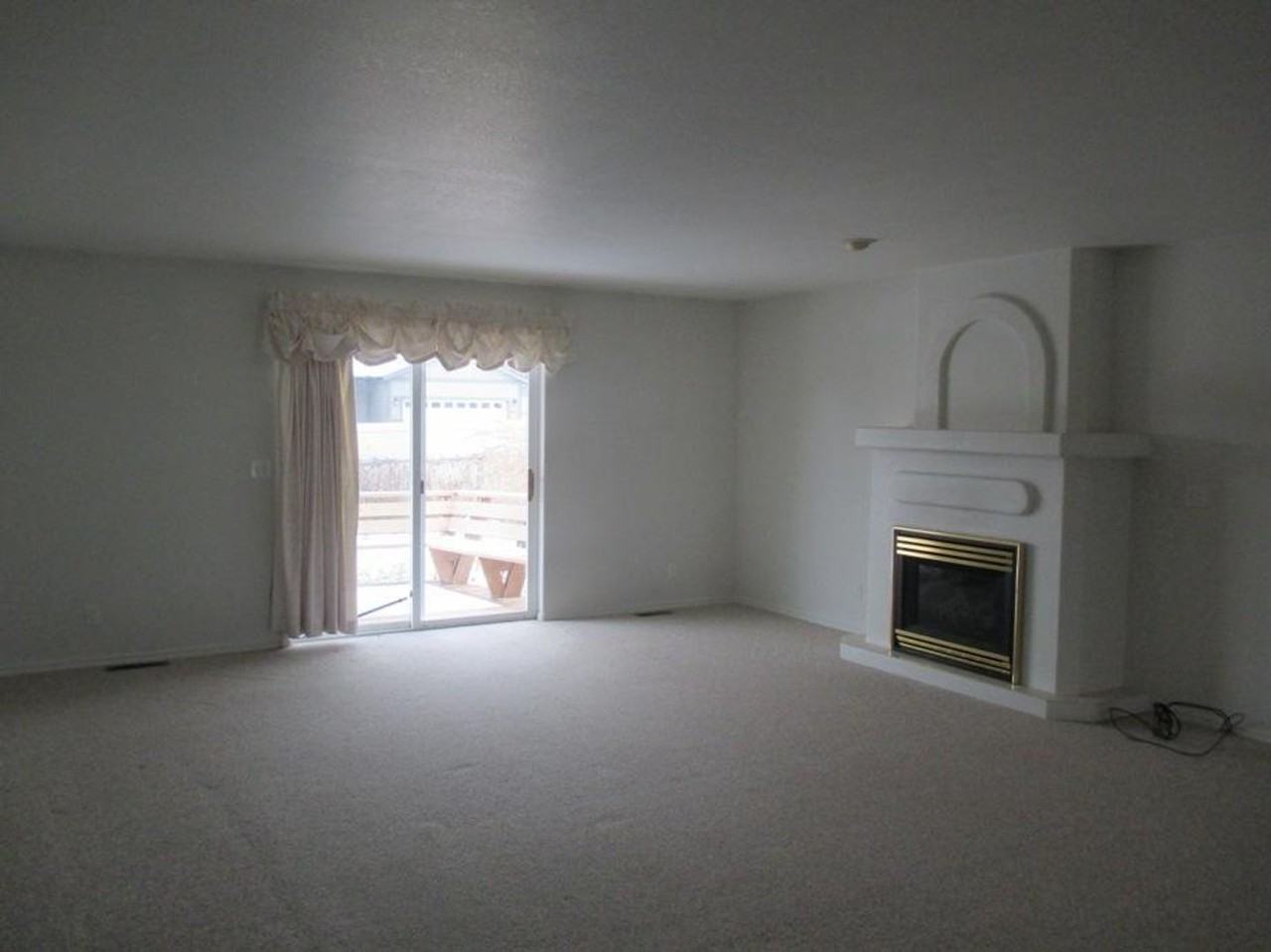 141 Greenbriar Dr - Photo 5 of 18