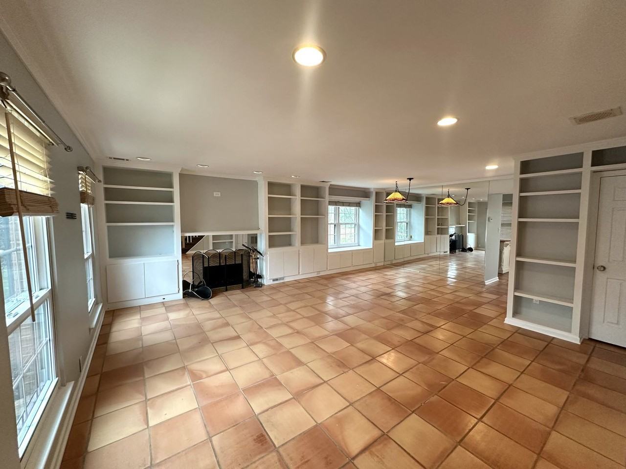 119 Dumbarton Hill Ct #1 - Photo 2 of 14