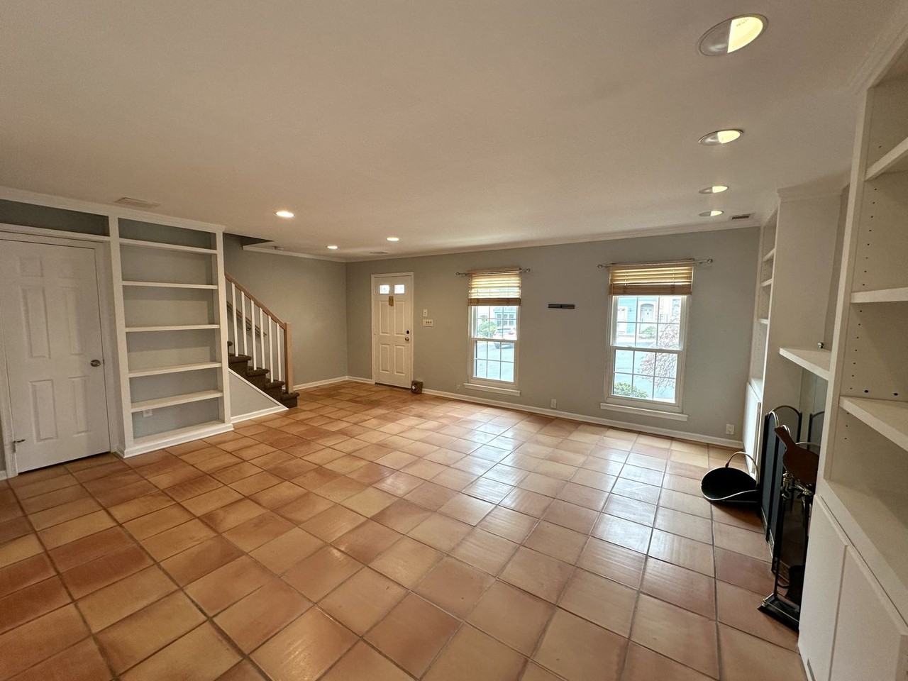 119 Dumbarton Hill Ct #1 - Photo 3 of 14