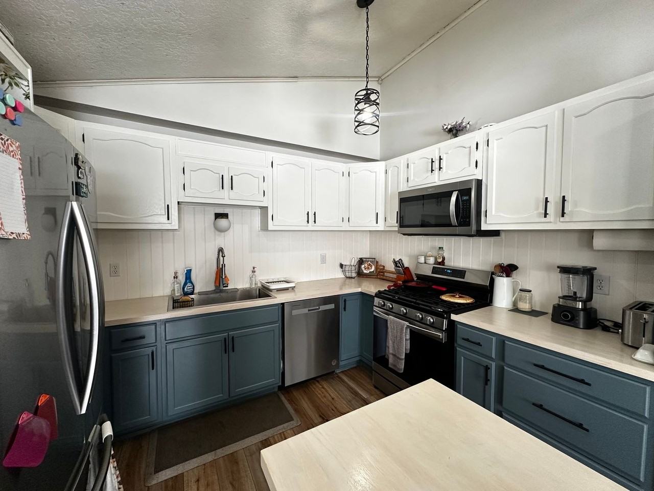 1275 Nordin Dr - Photo 3 of 44