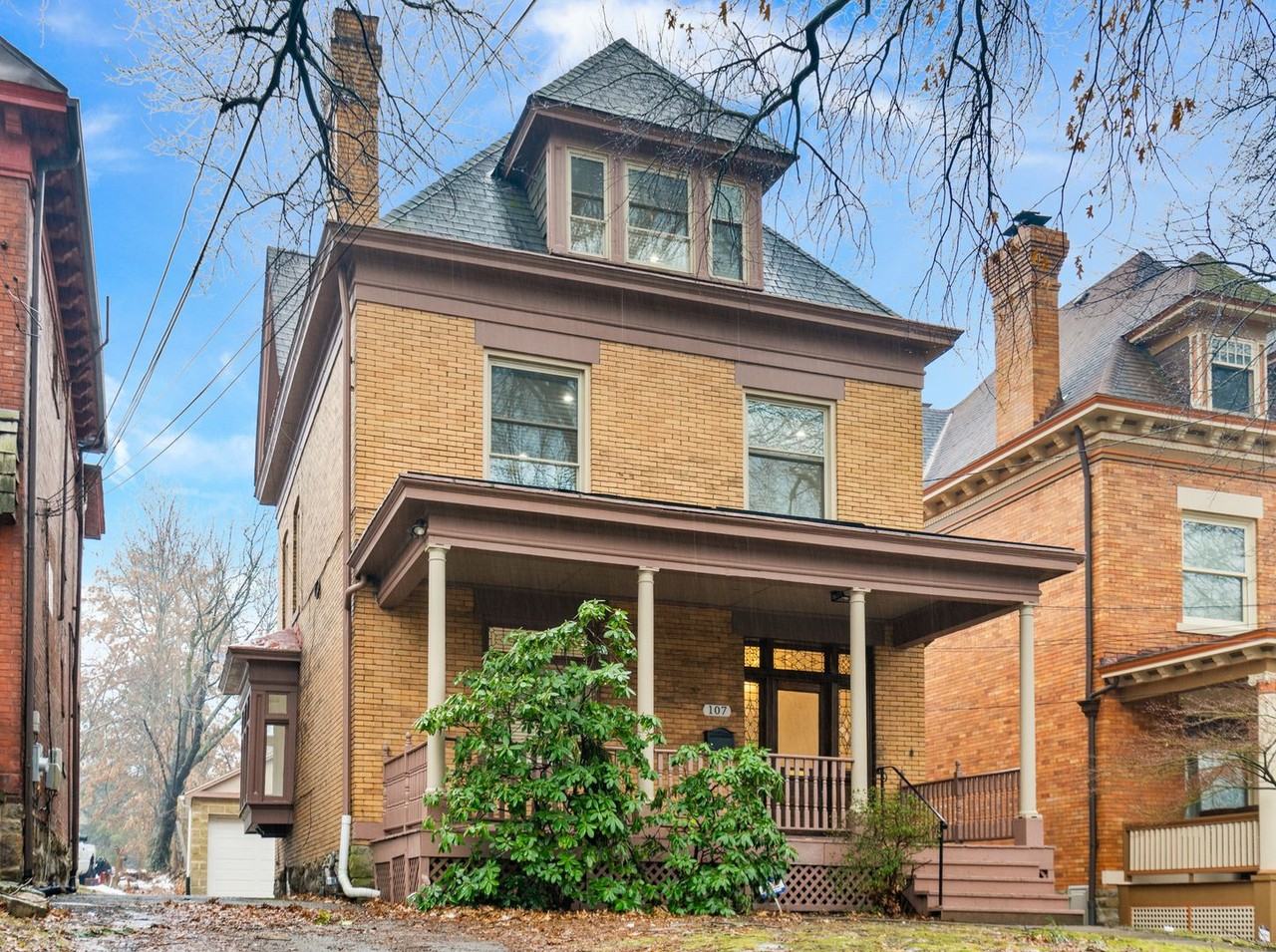 107 W Hutchinson Ave - Photo 2 of 28