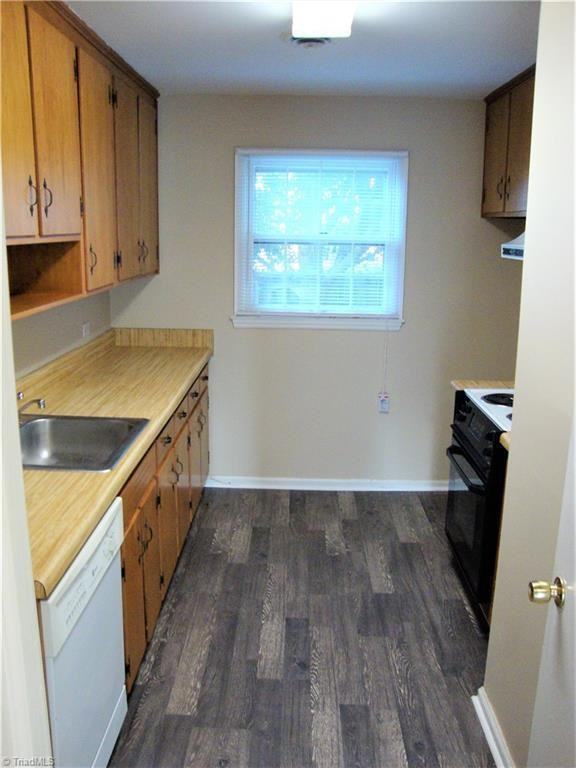101 Oxford Pl #4 - Photo 5 of 11
