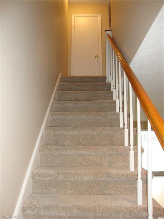 101 Oxford Pl #4 - Photo 6 of 11