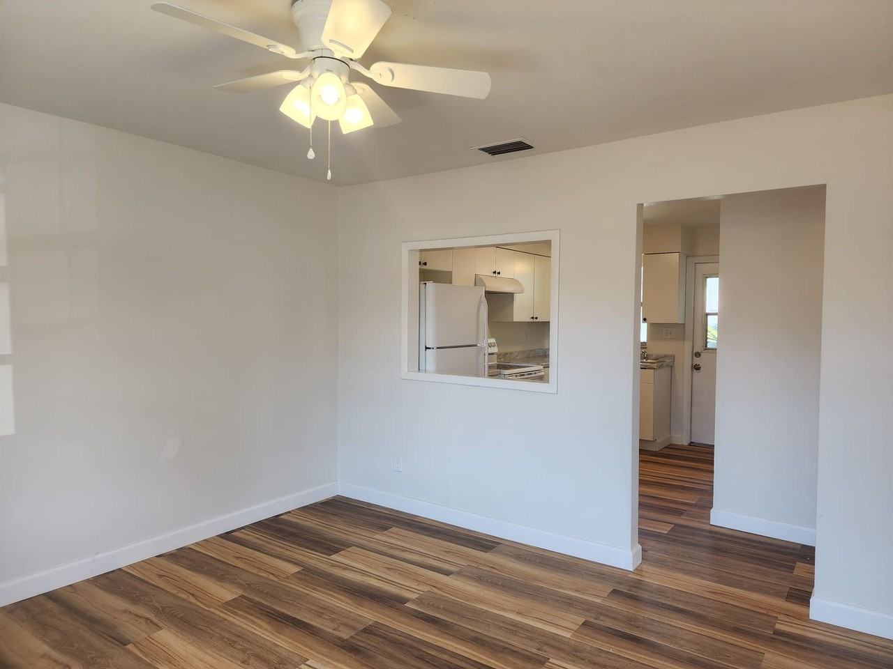 1609 56th St S #E - Photo 3 of 41