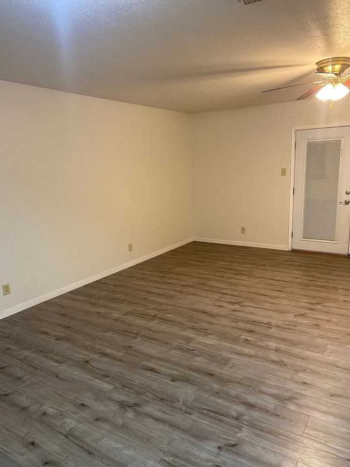 12012 Brent Ter - Photo 2 of 6