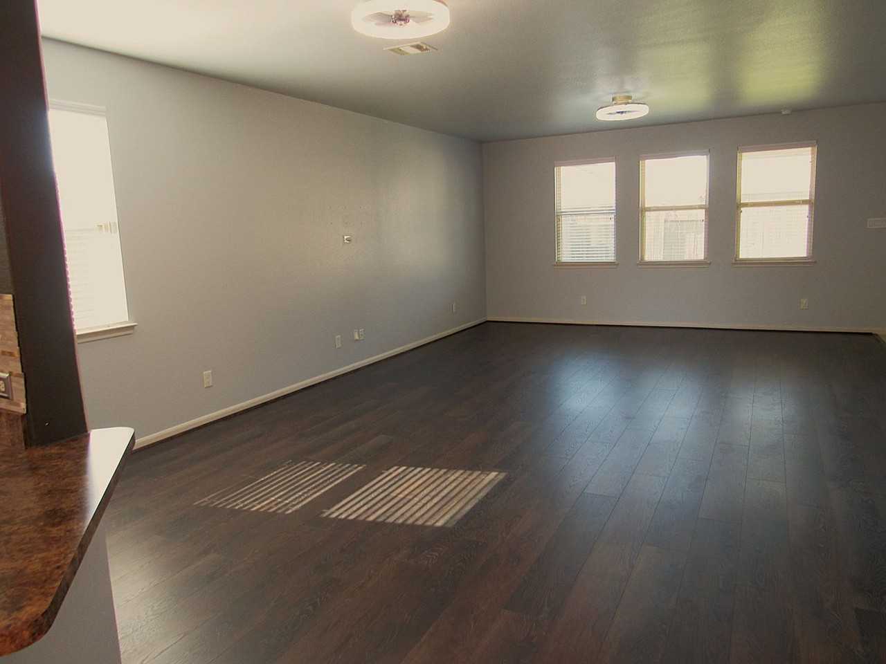 15631 Marble Bluff Ln - Photo 3 of 42