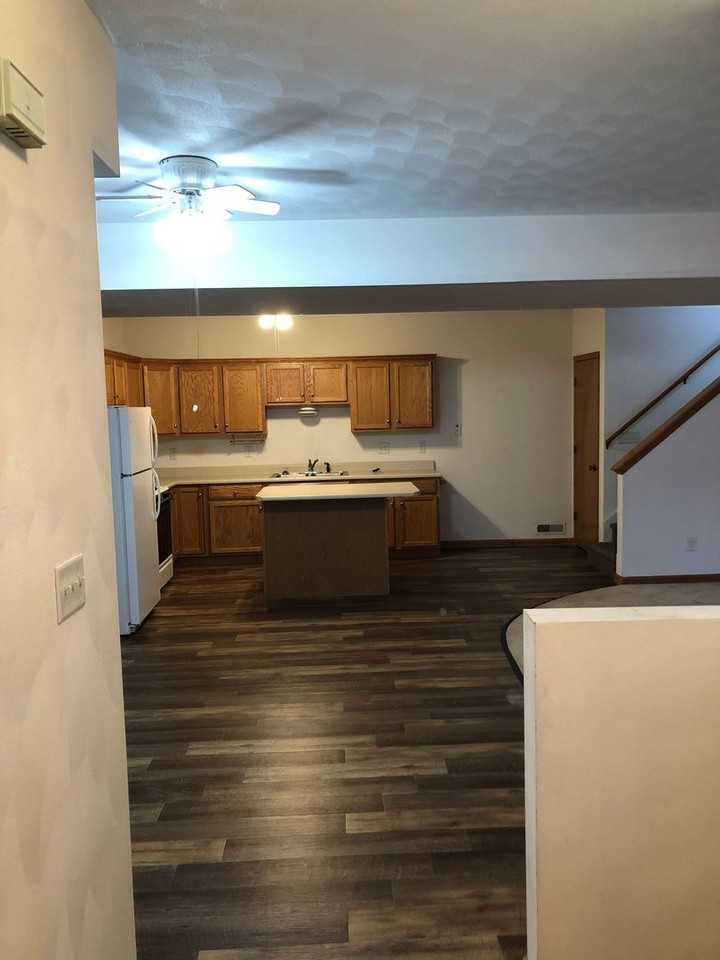 5215, 5211, 5207, 5203, (5123/5125), (5119/5121) W. Harp Hollow Rd. - Photo 2 of 29