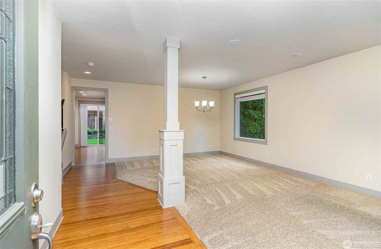 2512 Jones Ave Ne - Photo 2 of 19