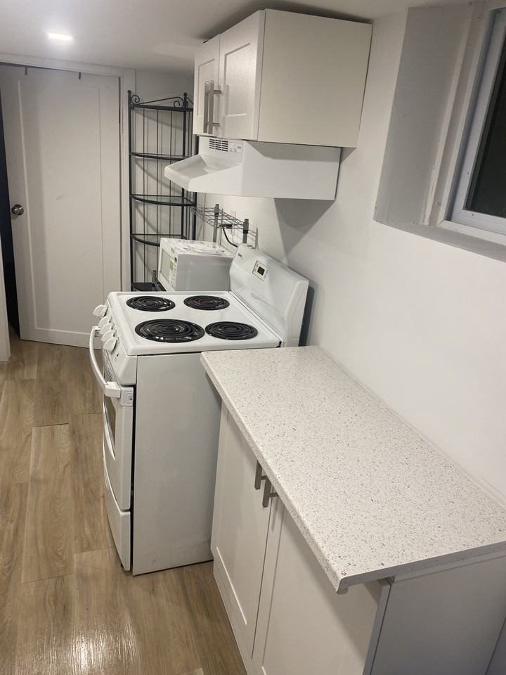 73 Eileen Avenue - Photo 3 of 17