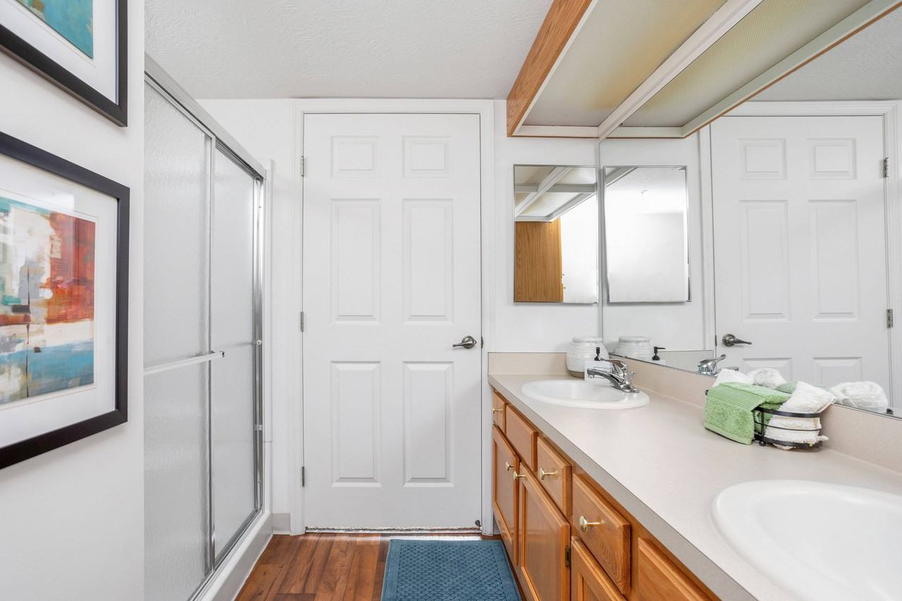 Bennington Pond Apartments - Photo 6 of 30