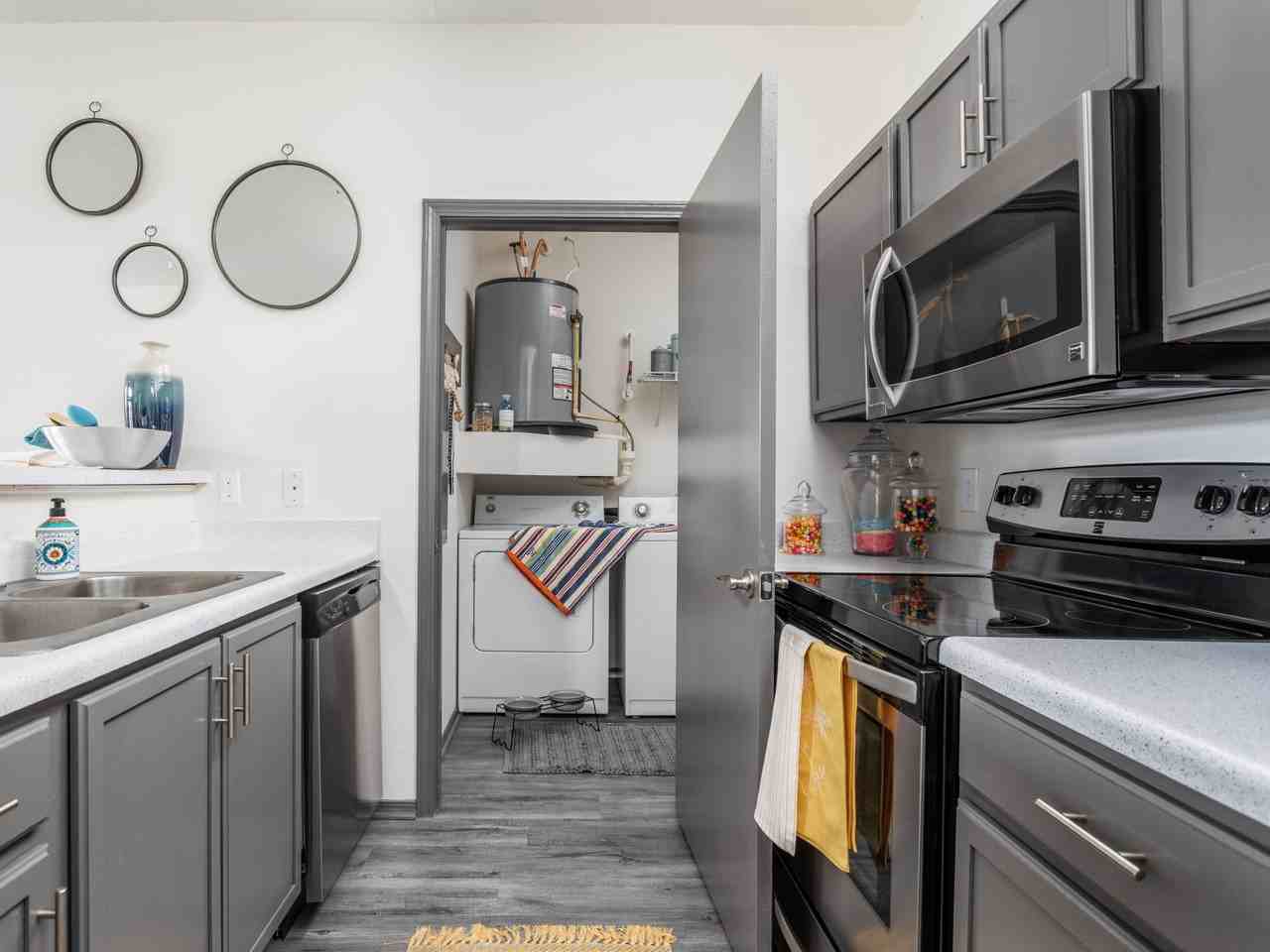 Brunswick Point Apartments - Photo 6 of 36