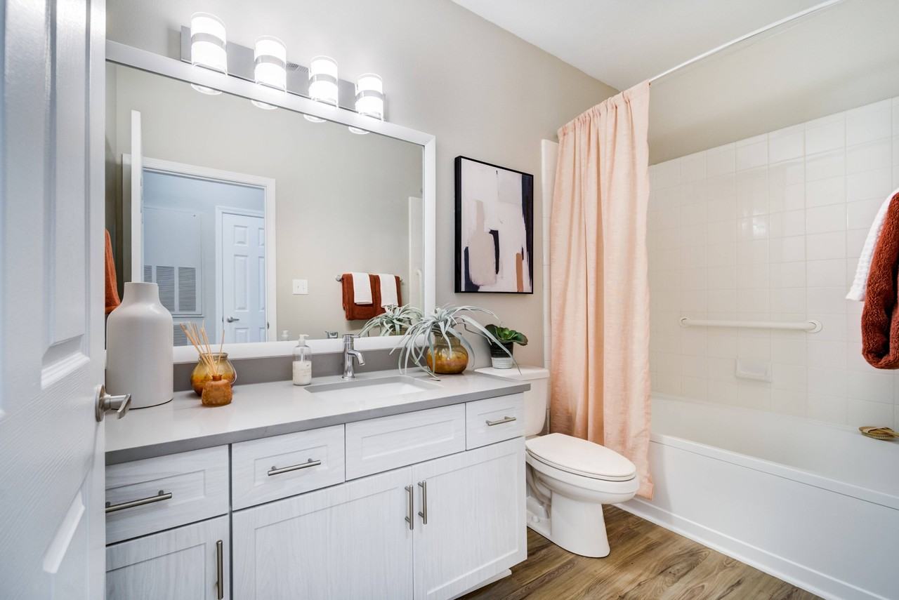 Thornhill Apartments - Photo 7 of 50