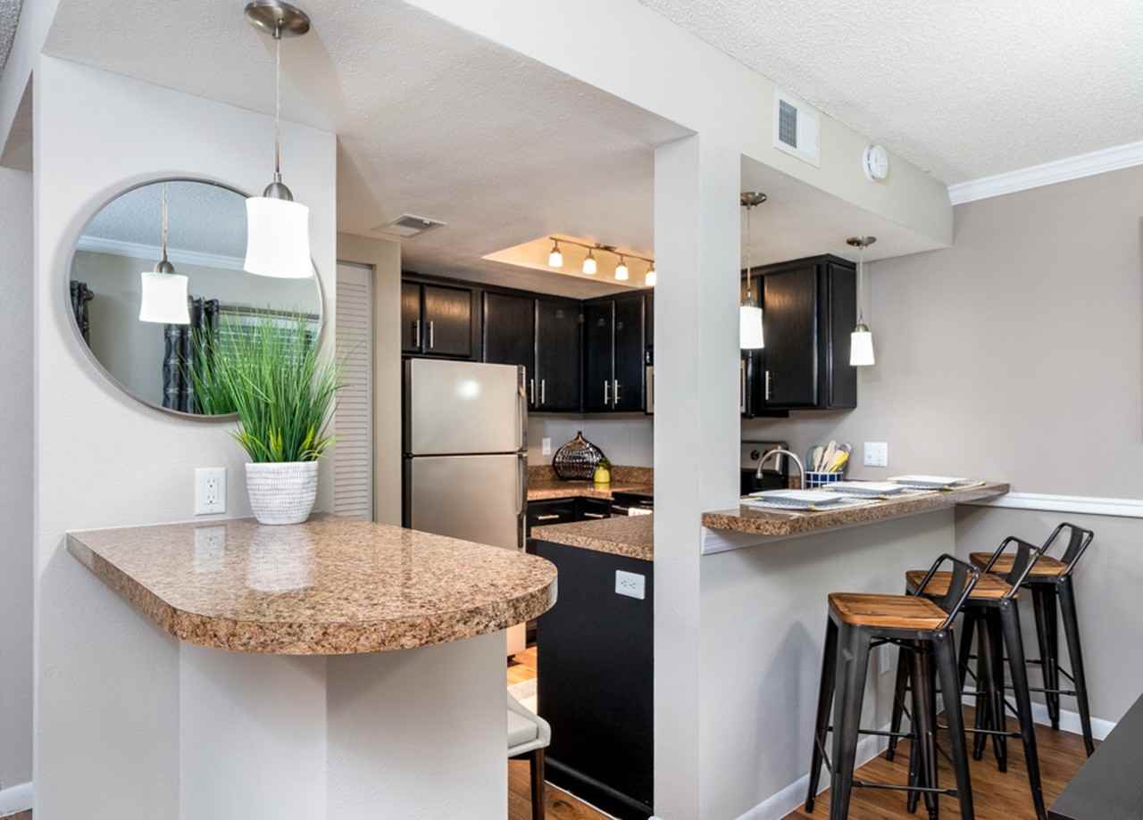 Lakes of Northdale Apartments - Photo 2 of 40