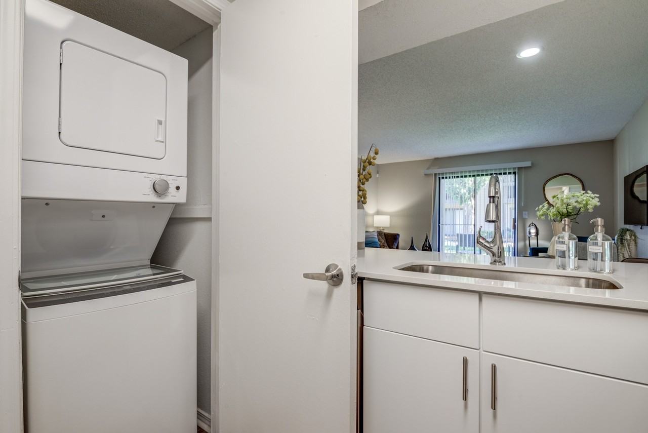 The Invitational Apartments - Photo 7 of 40