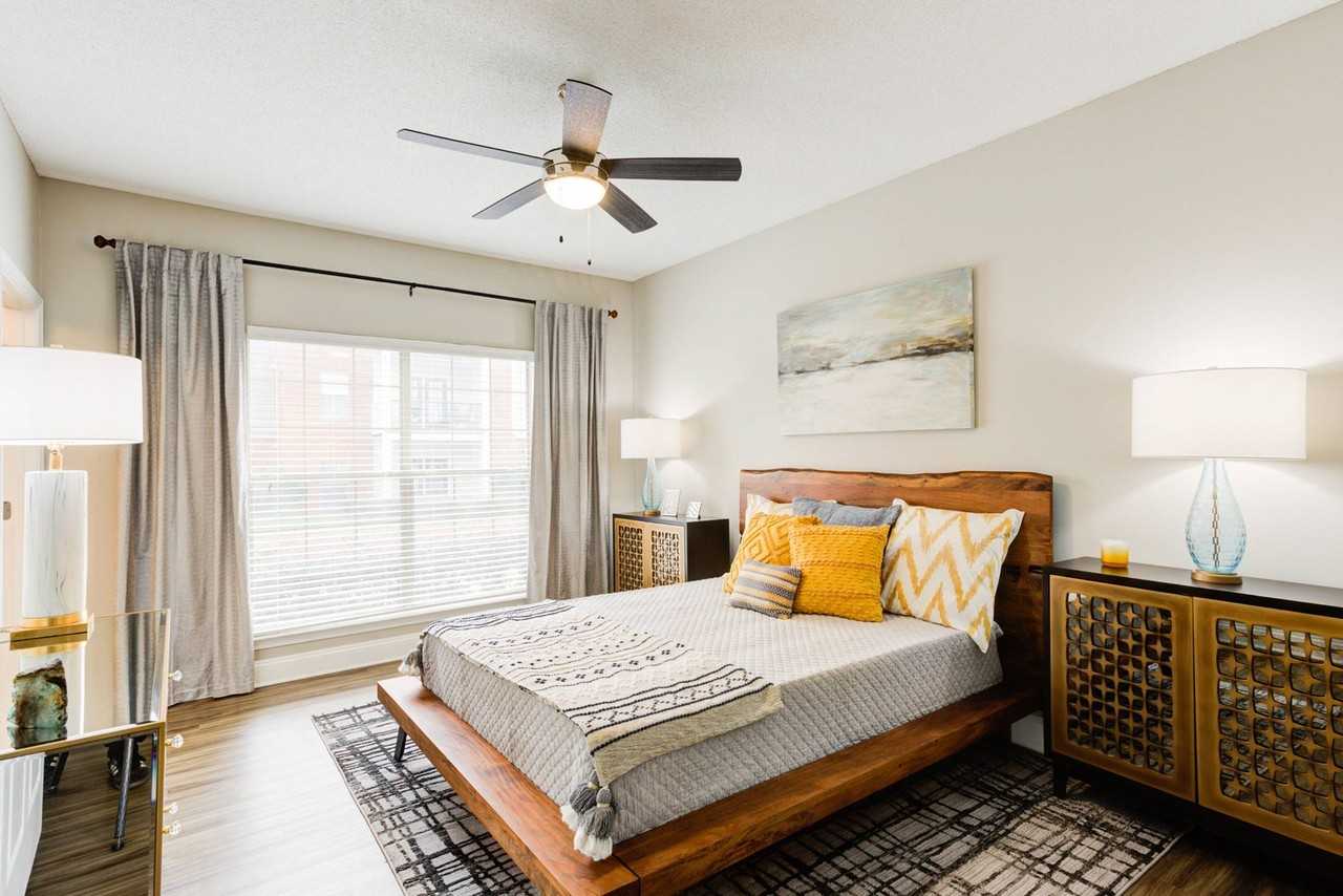 Walnut Hill Apartments - Photo 6 of 35