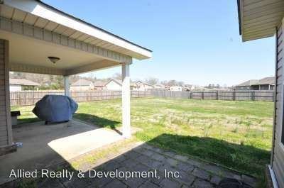 18540 Meadow Run Dr - Photo 2 of 7