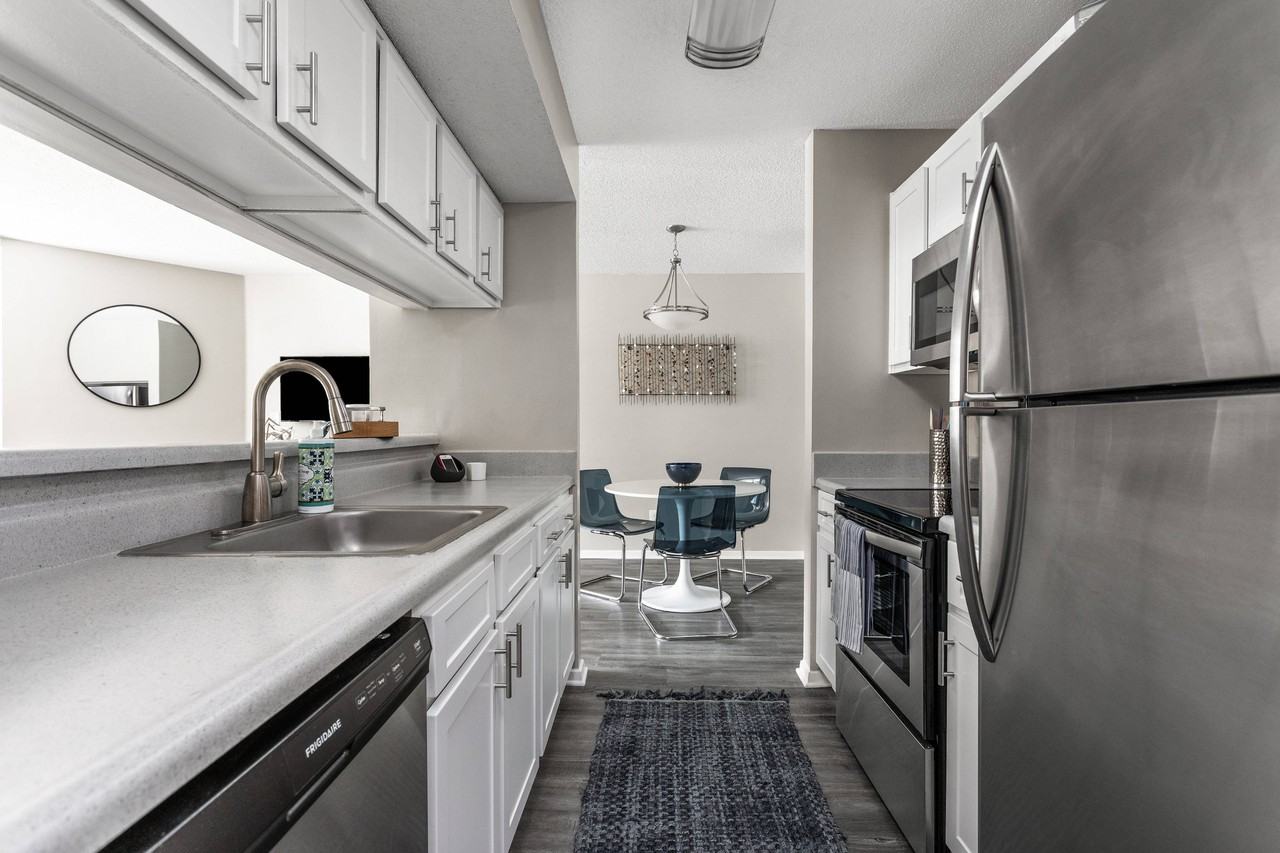 Stonebridge Crossing Apartments - Photo 7 of 46