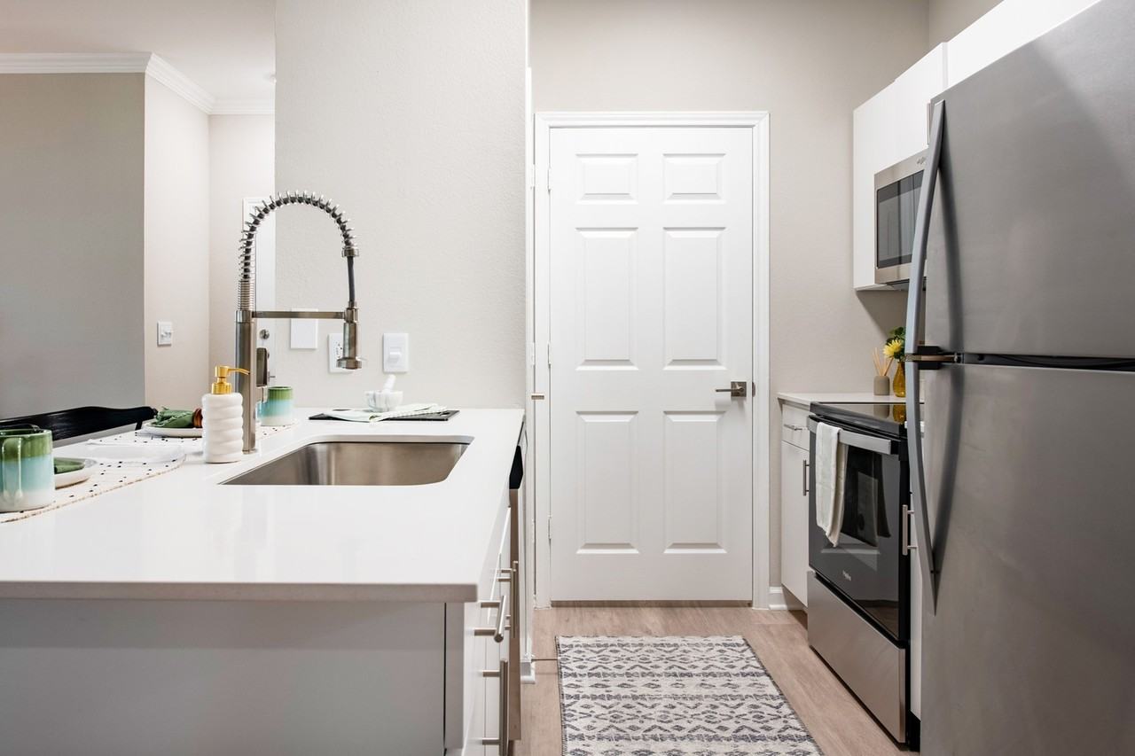 Monticello by the Vineyard Apartments - Photo 6 of 50