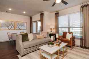 Los Robles Apartments - Photo 1 of 1