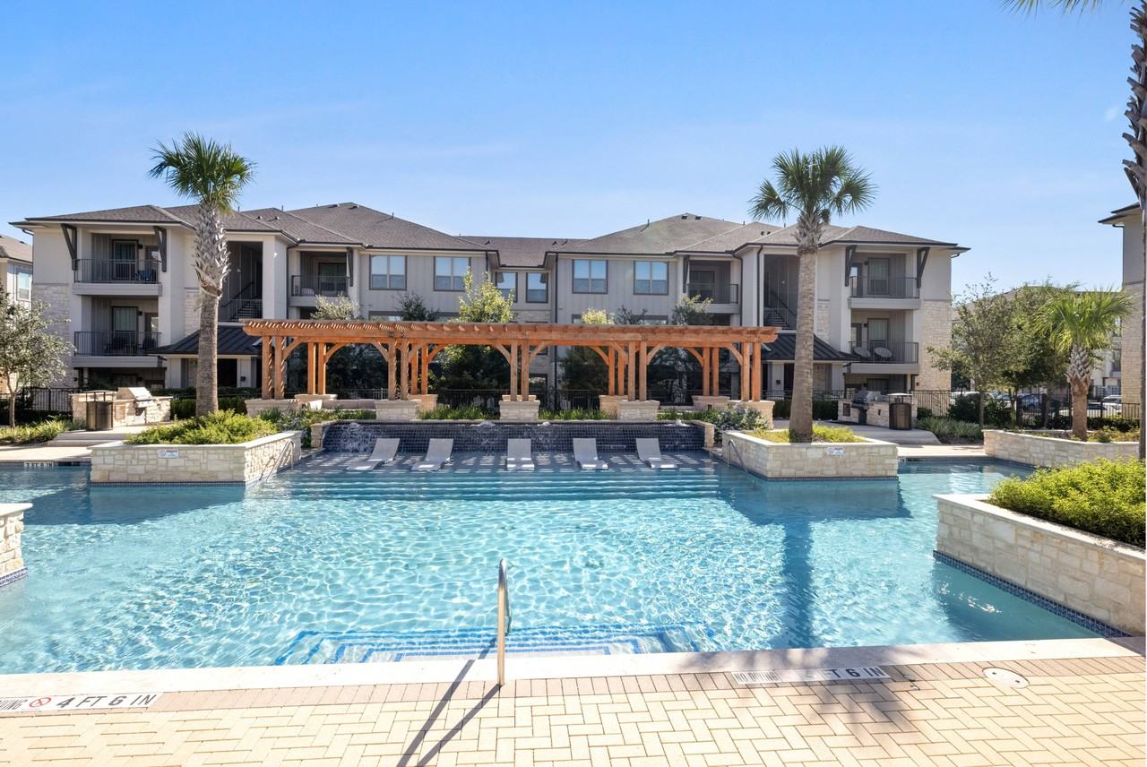 Los Robles Apartments - Photo 7 of 47