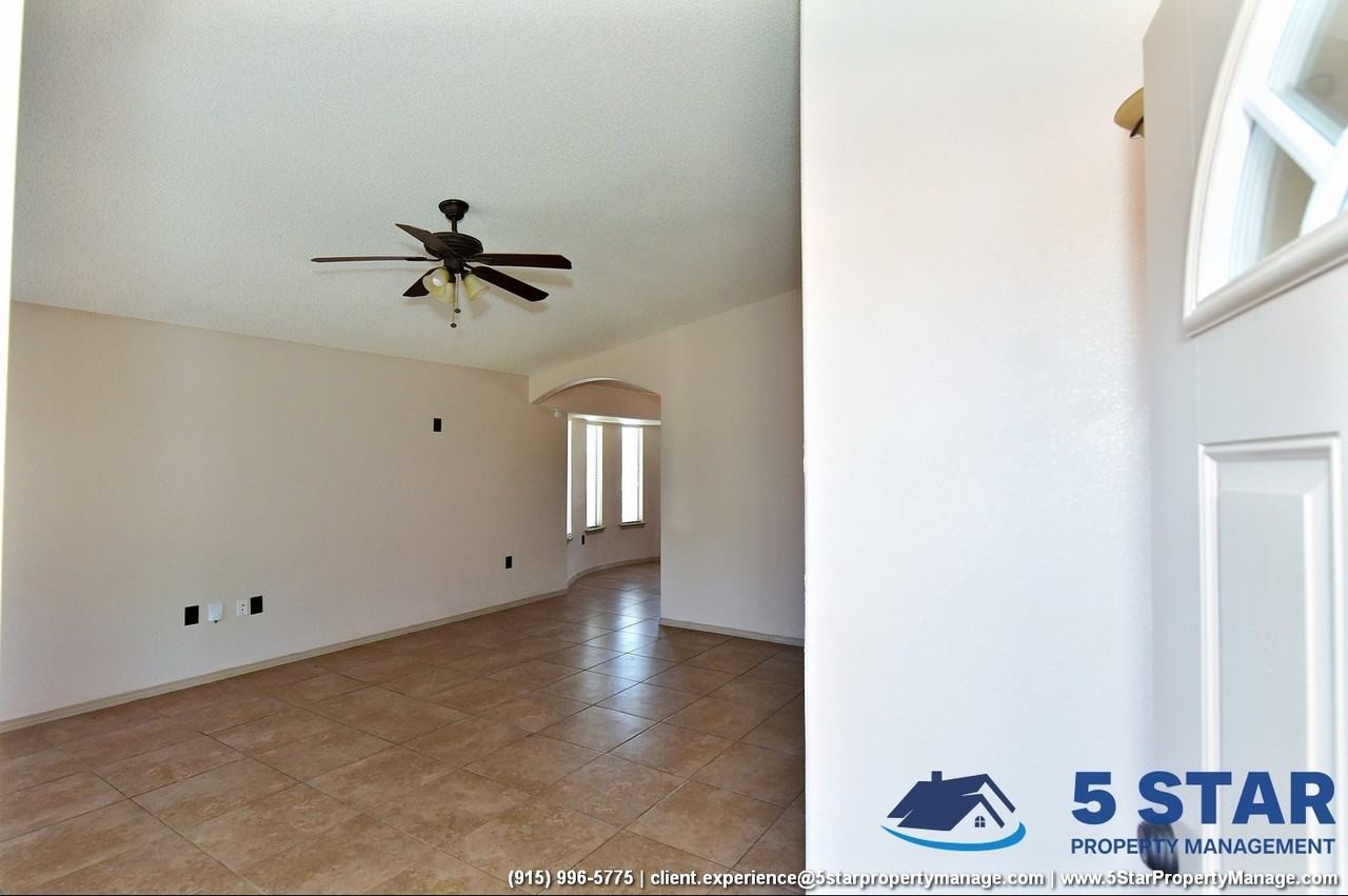 14292 Hacienda Rock Dr - Photo 5 of 39