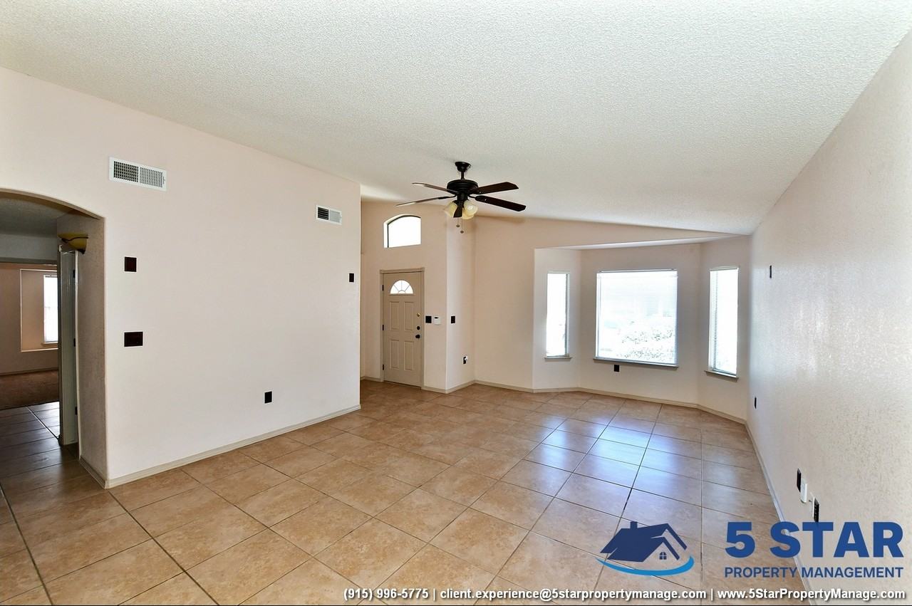 14292 Hacienda Rock Dr - Photo 6 of 39