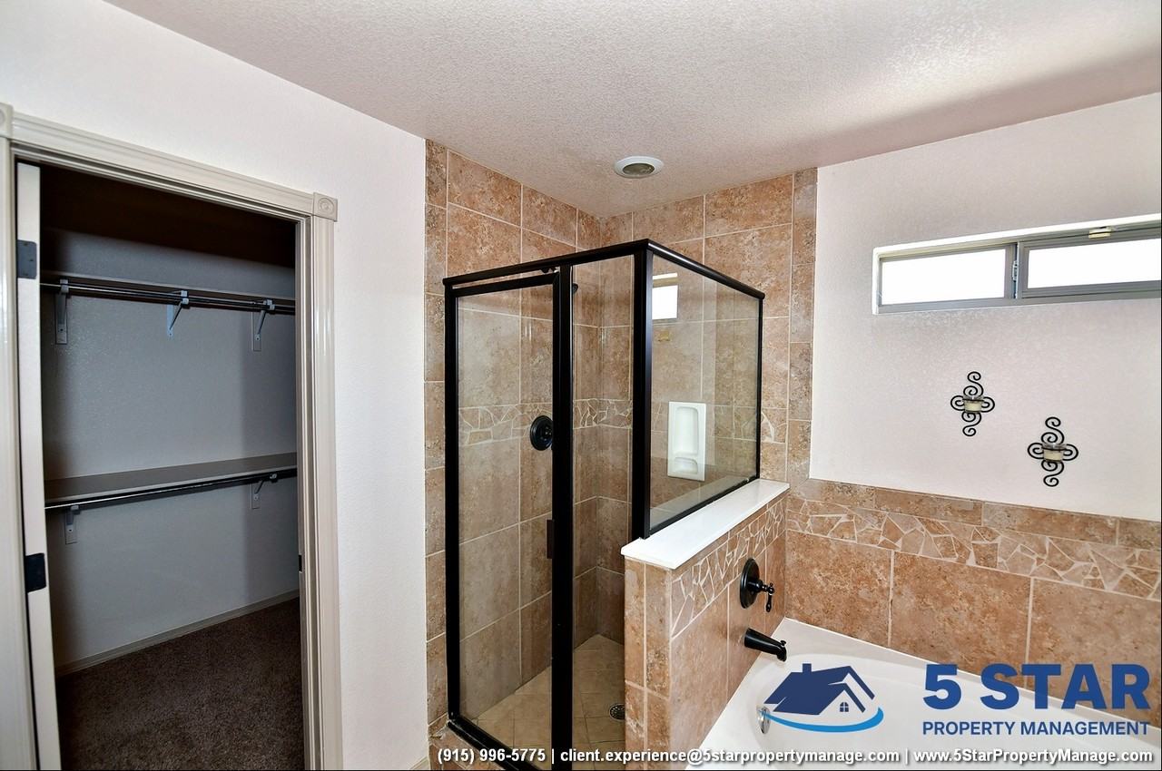 14292 Hacienda Rock Dr - Photo 3 of 39