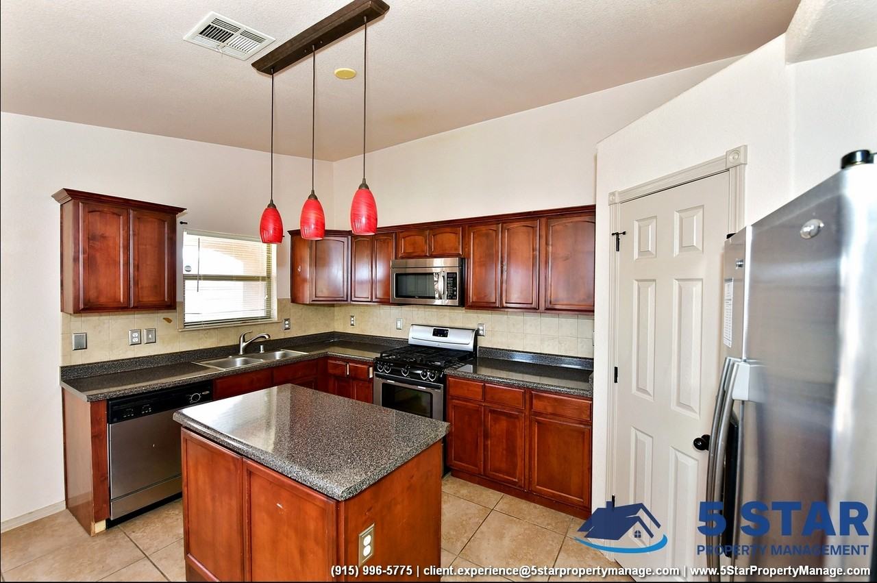 14292 Hacienda Rock Dr - Photo 6 of 39