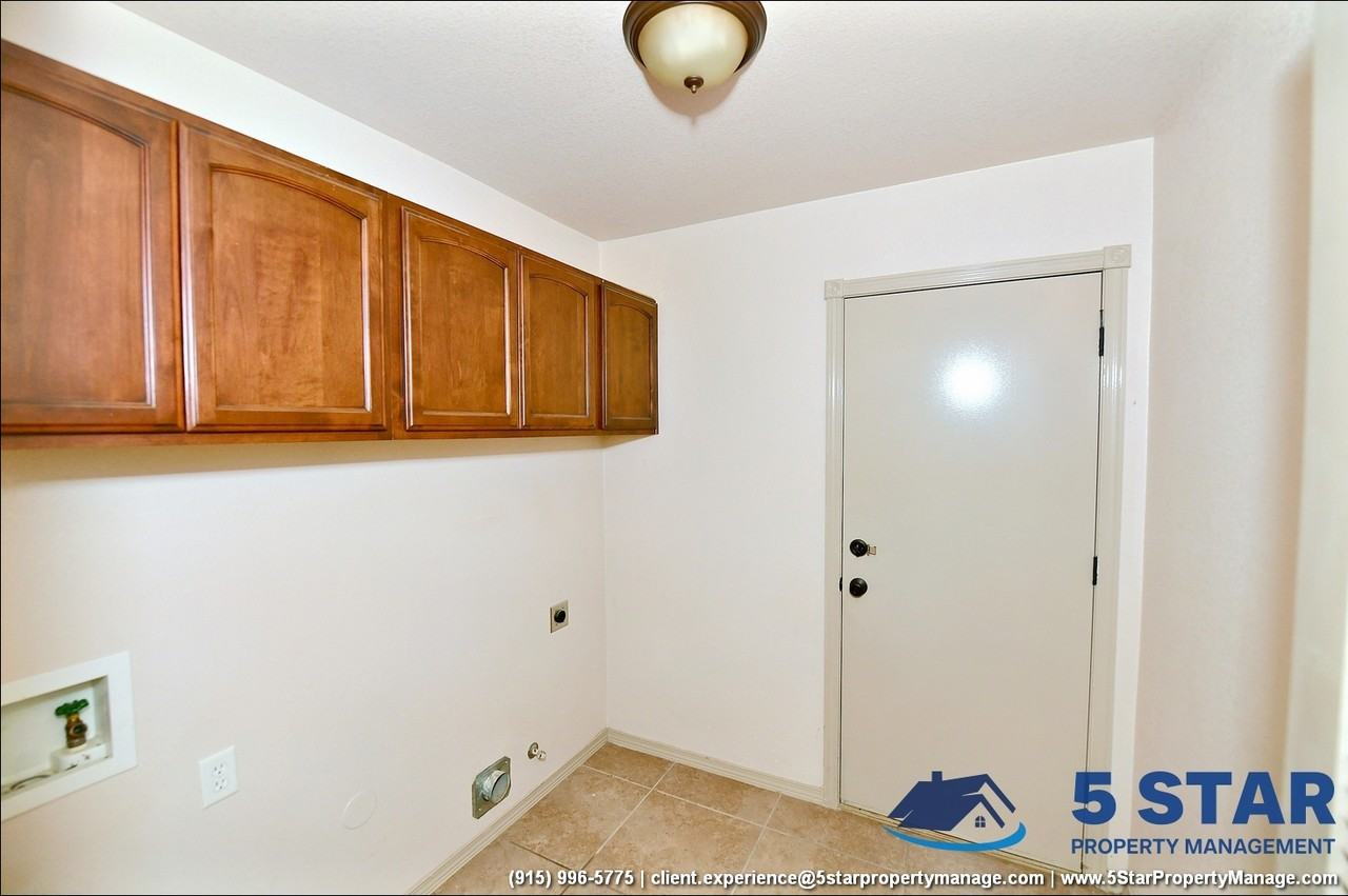 14292 Hacienda Rock Dr - Photo 7 of 39