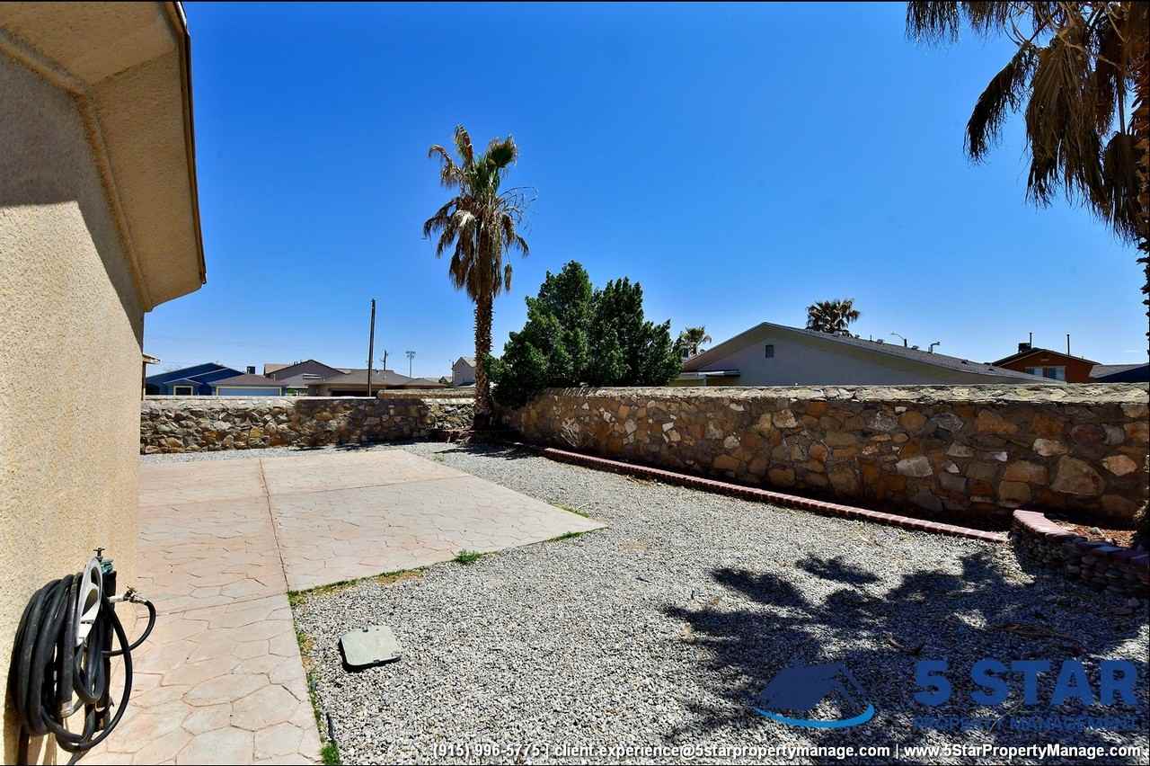 14292 Hacienda Rock Dr - Photo 7 of 39