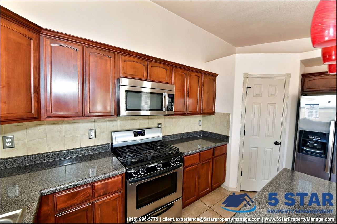 14292 Hacienda Rock Dr - Photo 2 of 39