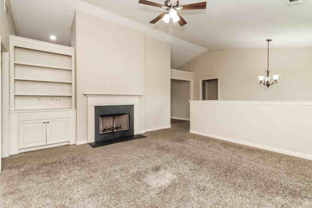 202 Comet Ct - Photo 5 of 17