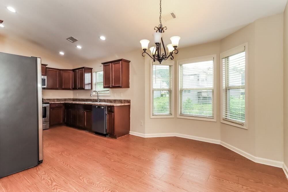 202 Comet Ct - Photo 6 of 17