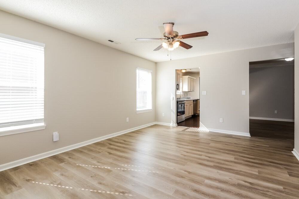 9674 Thomas Ln - Photo 3 of 16