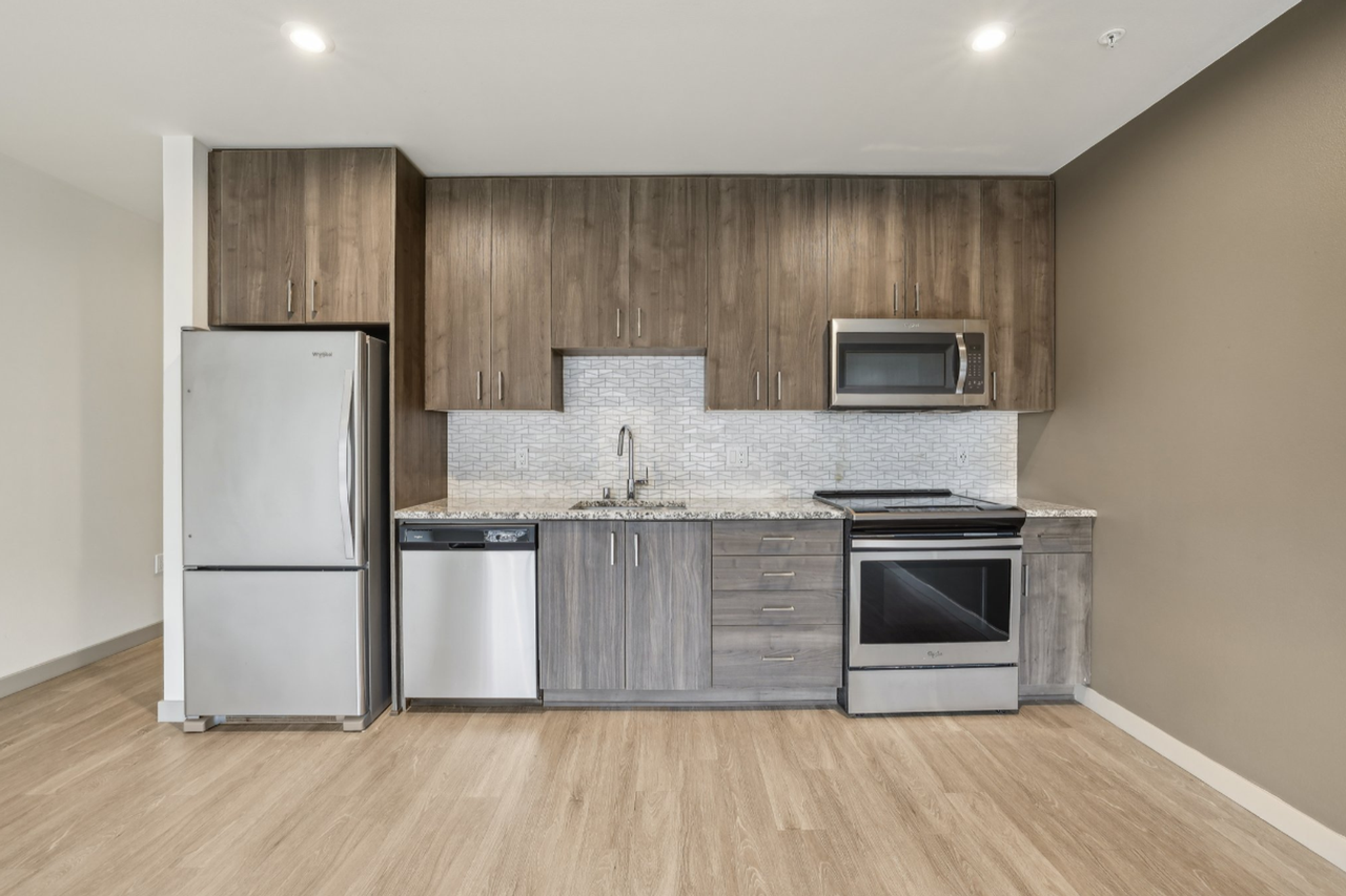 Lexington Apartments - Photo 7 of 25