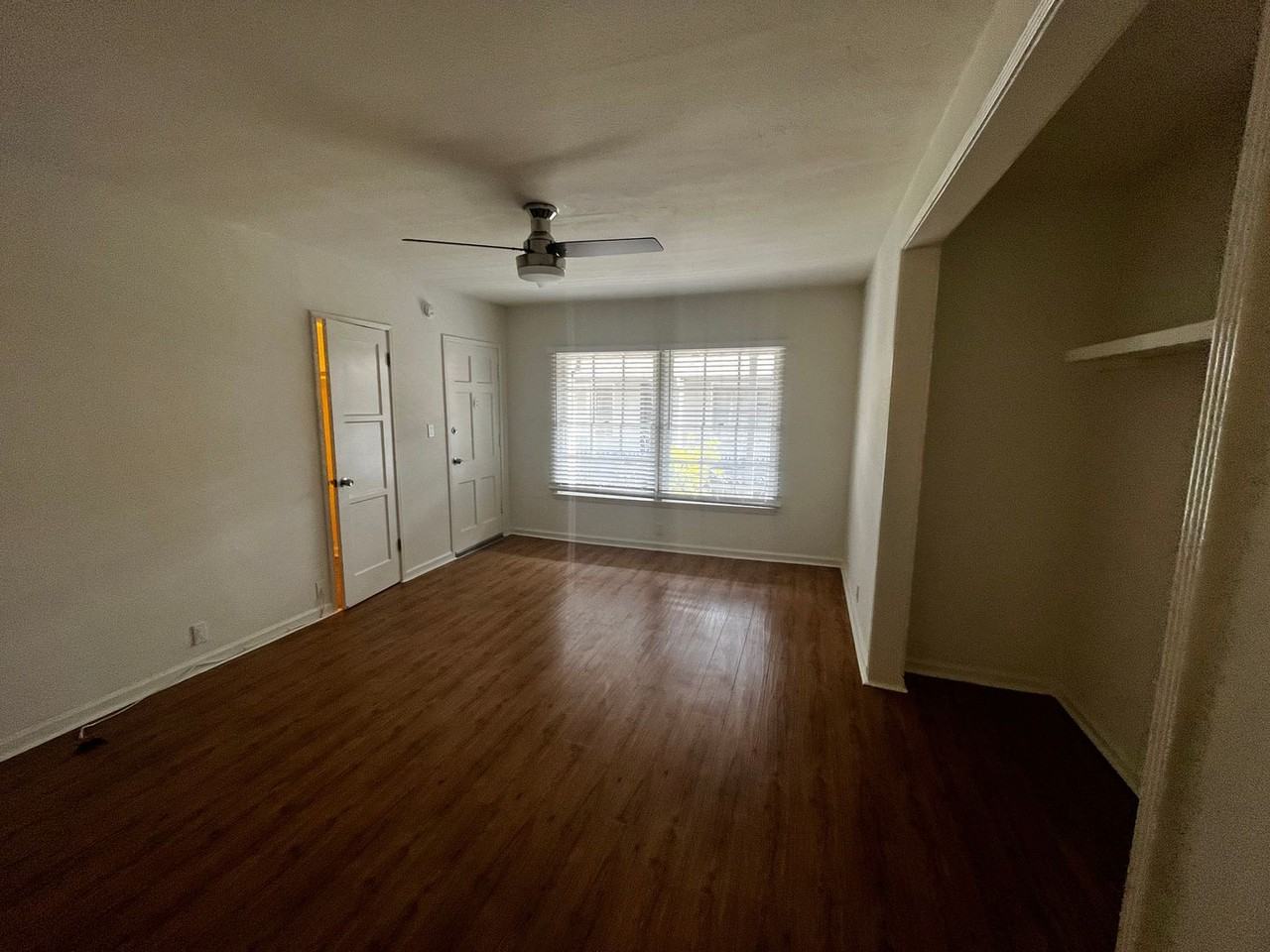 Cherokee - Photo 5 of 10