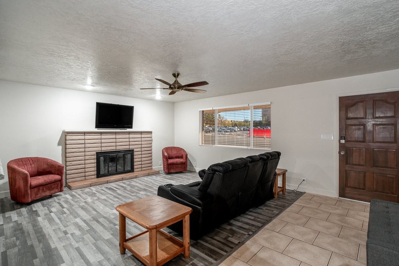 S 700 E St #2B - Photo 7 of 23